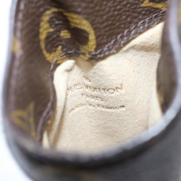 LOUIS VUITTON Monogram Etui Lunette MM Glasses Case M66544 LV Auth 70743 - Picture 9 of 15